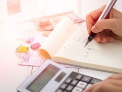 趣活(QH.US)Q3總營收同比增長43.7%,平均每月送貨訂單數同比增長59.1%