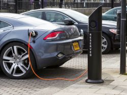 EVgo(EVGO.US)盤前漲近13%,旗下應用PlugShare今年下載量已突破100萬