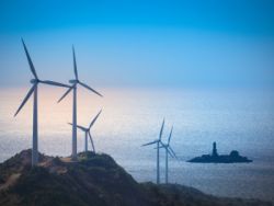 港股異動︱港股風電股今日集體上漲 新天綠色能源(00956)漲超7%領漲板塊 第一批大型風電光伏基地項目已開工約7500萬千瓦