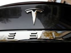 瑞信：基本面穩固支撐股價 上調特斯拉(TSLA.US)目標價至1025美元