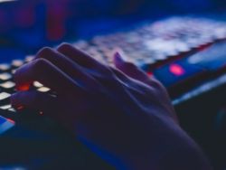 索尼(SONY.US):即使收購完成 仍可用PS玩動視暴雪游戲
