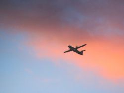 美銀證券:維持國泰航空(00293)“跑輸大市”評級 目標價升至6.15港元