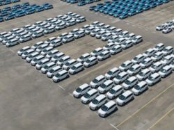1100萬輛!傳豐田汽車(TM.US)2022財年產量將創下2016年新記錄